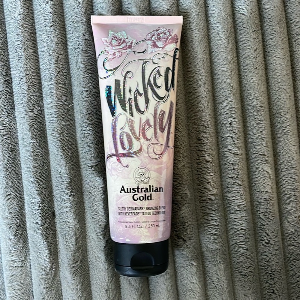 Australian Gold Wicked Lovely tanning lotion
